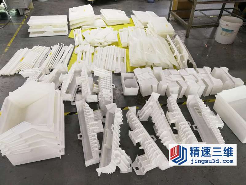 塑膠產(chǎn)品不用開模能小批量生產(chǎn)嗎？模具太貴了怎么解決？